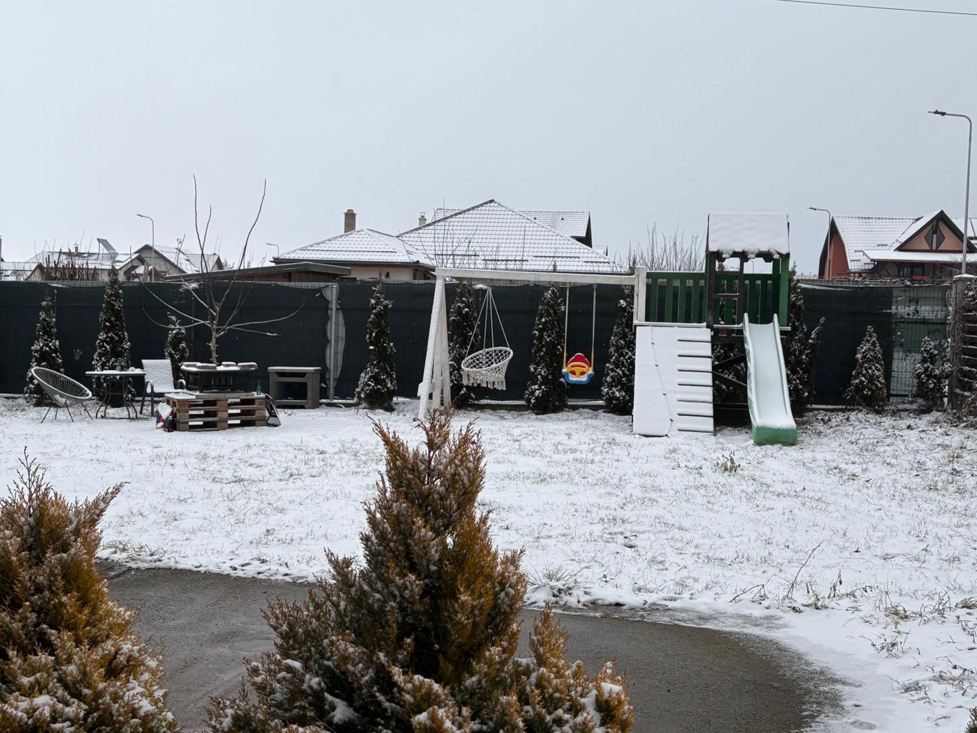 Vila Mik Guesthouse Săcele Eksteriør billede