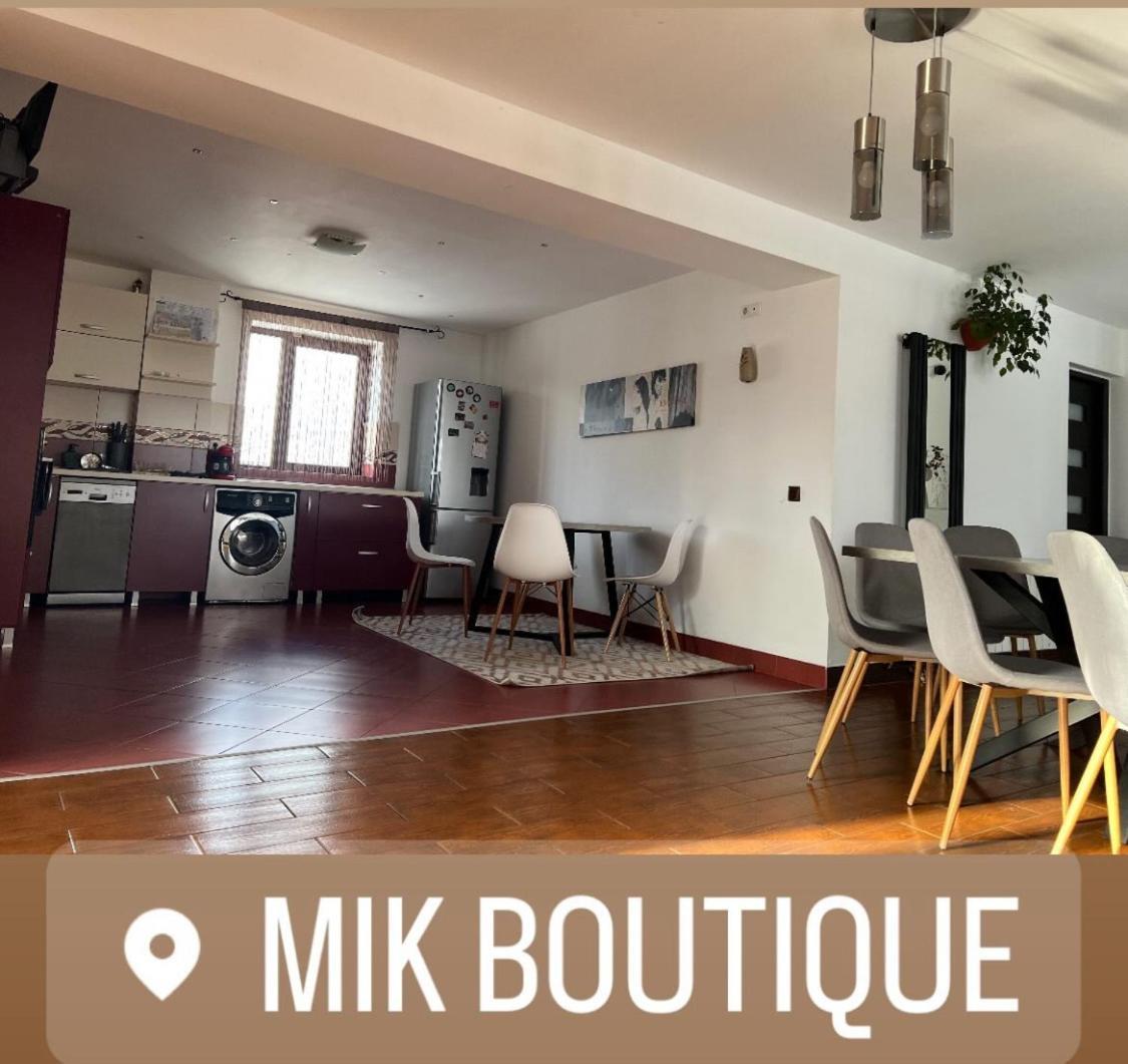 Vila Mik Guesthouse Săcele Eksteriør billede